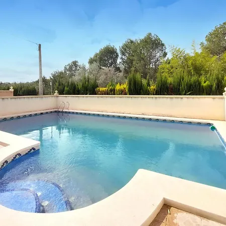 Holiday home Lovely In With Swimming Pool Turis